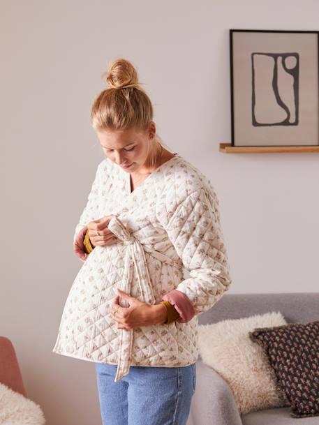 Steppjacke für Schwangerschaft und Stillzeit, Kimono-Style mit Recycling-Wattierung rosa bedruckt 