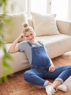 Salopette en jean coupe mom grossesse et allaitement