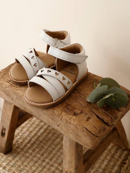 Sandales scratchées en cuir bébé blanc 