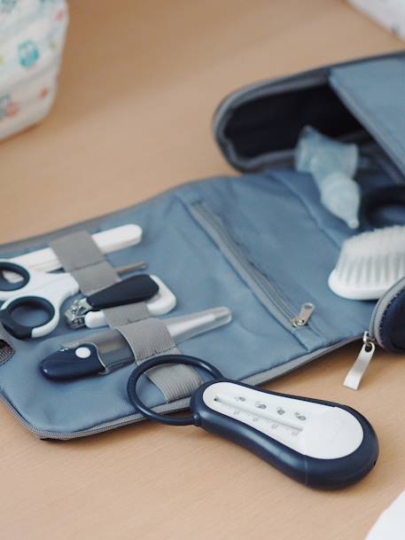 Trousse de toilette nomade 9 accessoires BEABA bleu+green blue+old pink+vert sauge 